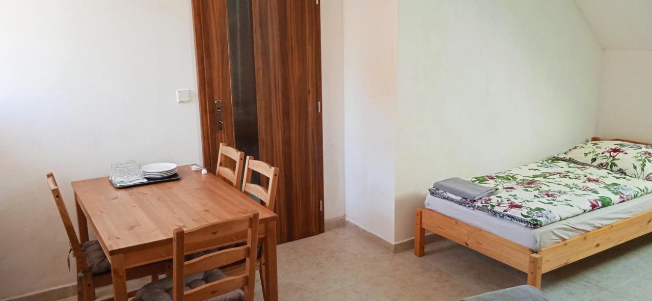 Ubytovani U Tajcu Dolni Berkovice Bagian luar foto